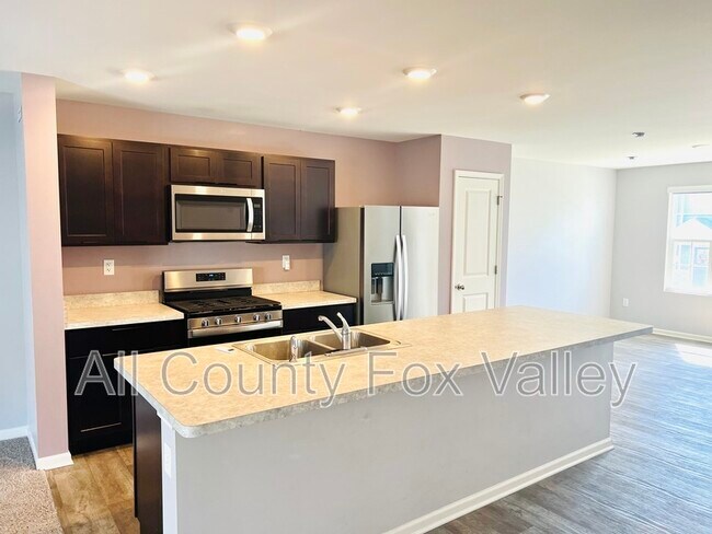 Building Photo - 844 Briar Gln Ct