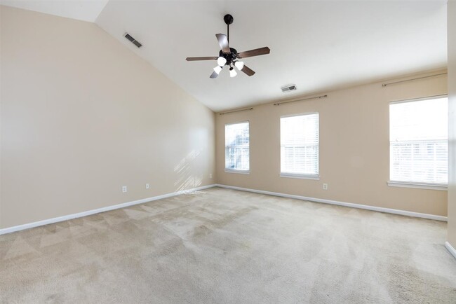 Building Photo - 4811 Sunburst Ln