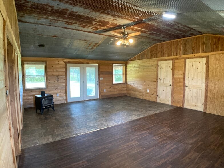 Building Photo - 4700 Norman Dr
