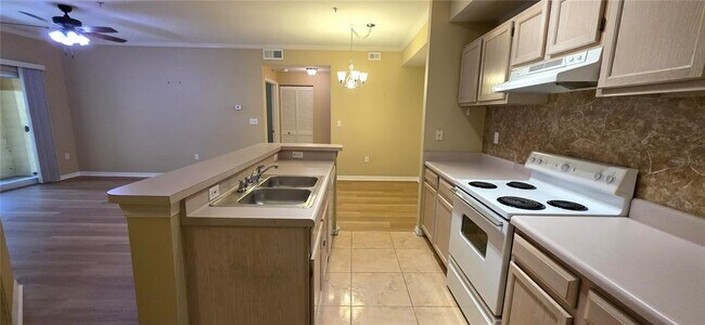 Building Photo - 5618 Pinnacle Heights Cir