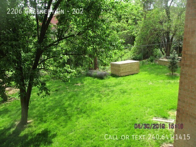 Building Photo - 2206 Greenery Ln