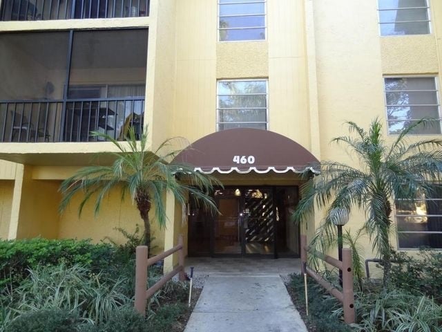 Casa Del Rio next to FAU - 490 NW 20th St