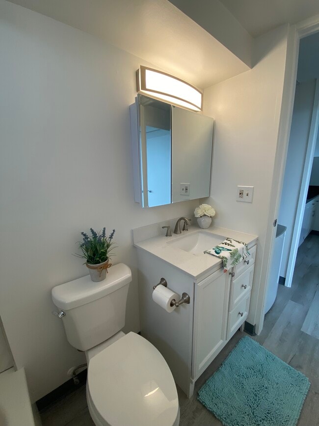 Building Photo - CPP 3102A