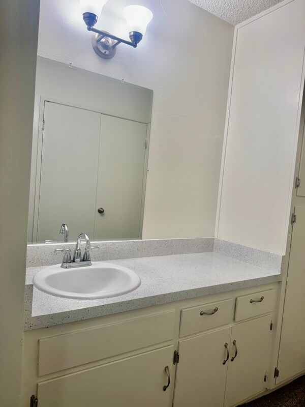 Building Photo - 16862 Lynn Lane