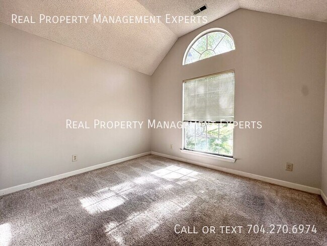 Building Photo - 801 Water Wheel Ct