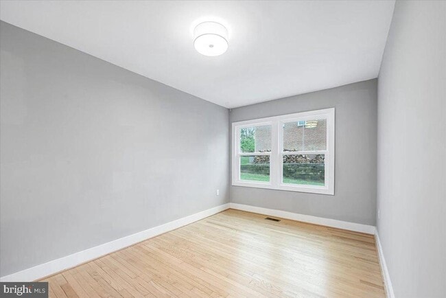 Building Photo - 901 Hobbs Dr