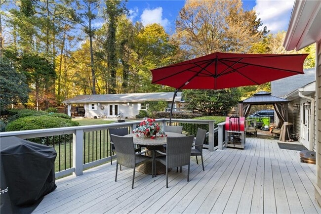 Building Photo - 1532 Huntingdon Trail