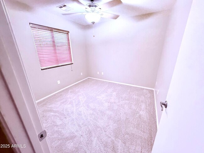 Building Photo - 29152 N Red Finch Dr