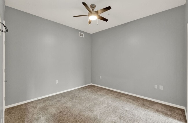 Building Photo - Luxury 2 Bedroom 2.5 Bath Townhome In Down...