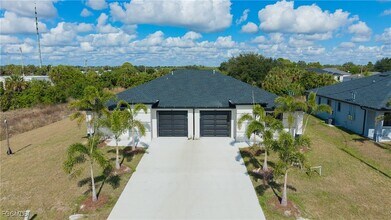 Building Photo - 843 Duplex St E