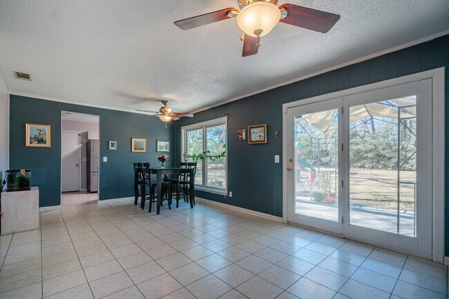 Building Photo - 615 Olmstead Dr