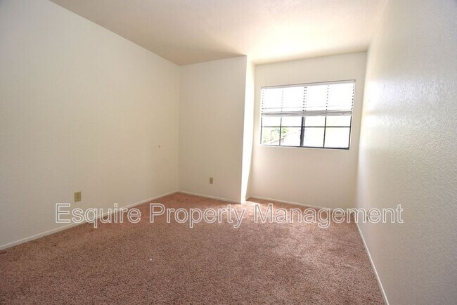 Building Photo - 5148 Via Calderon