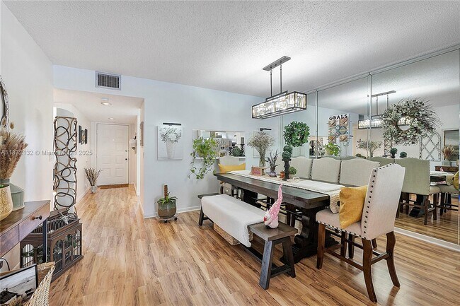 Building Photo - 12901 SW 15th Ct