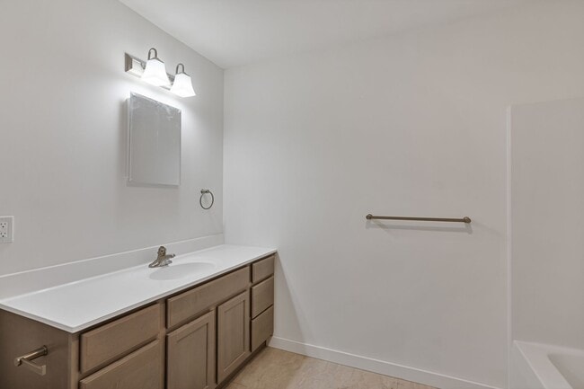 Building Photo - 24 Jersey Way