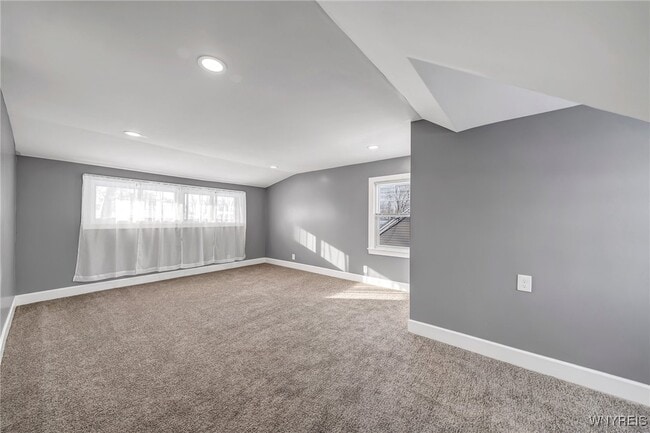Building Photo - 206 Wrexham Ct N