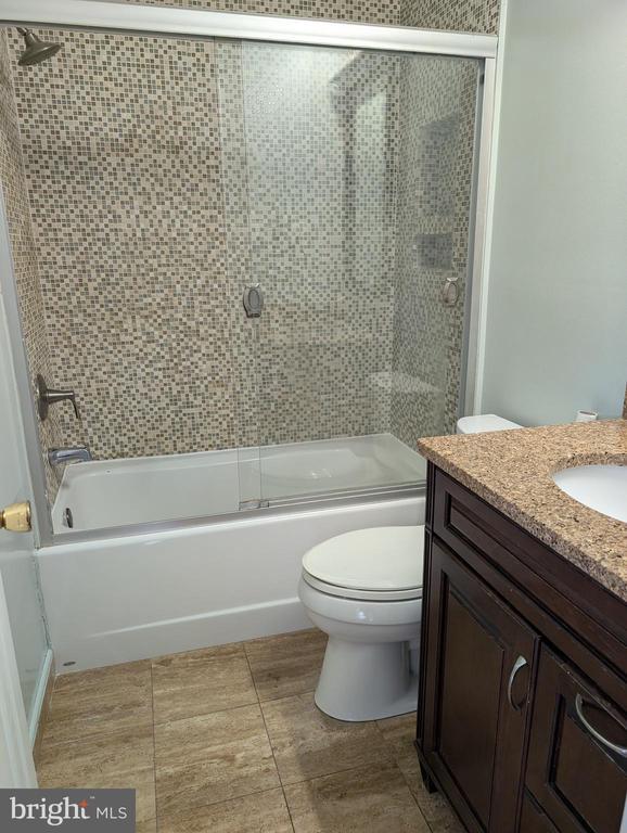 Building Photo - 5711 Berwyn Rd