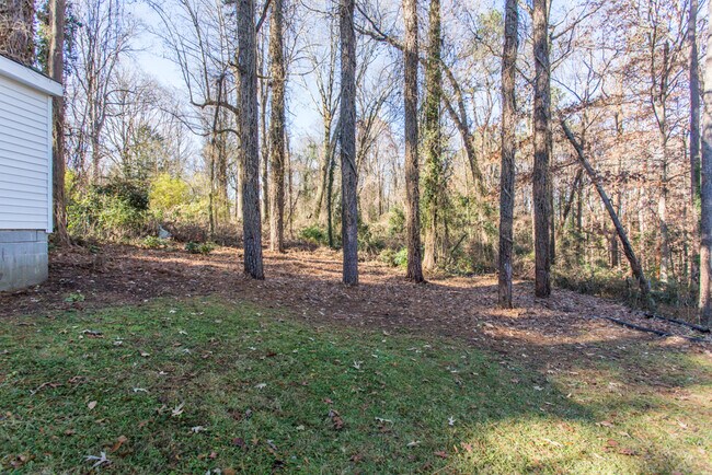 Building Photo - 2457 Jefferson Terrace