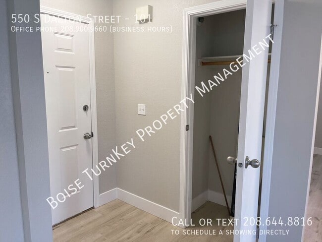 Building Photo - 550 S Dalton Ln