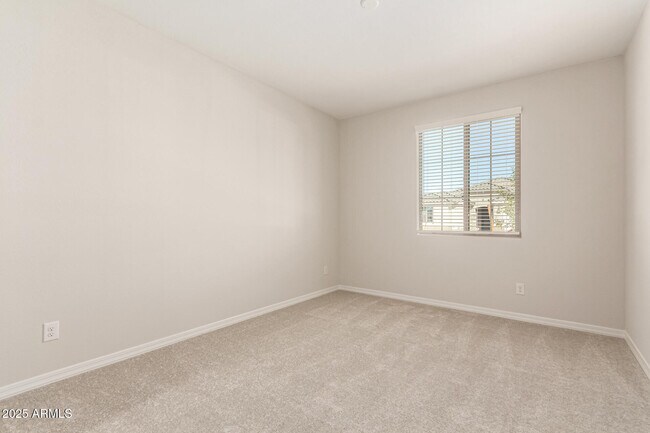 Building Photo - 17651 W Palo Verde Dr