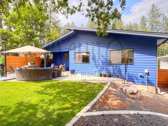 Building Photo - Beautiful South Hill Rancher