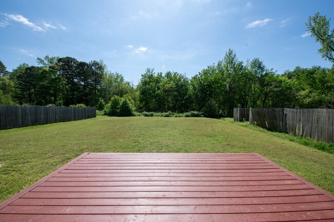 Building Photo - 2924 Tuckland Dr