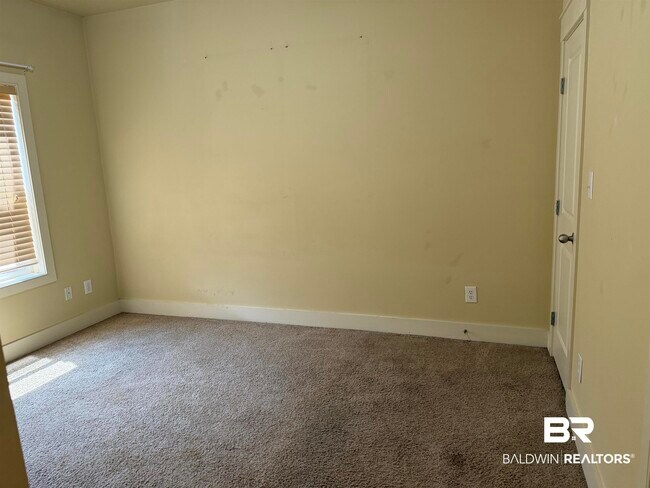 Building Photo - 501 Cotton Creek Dr