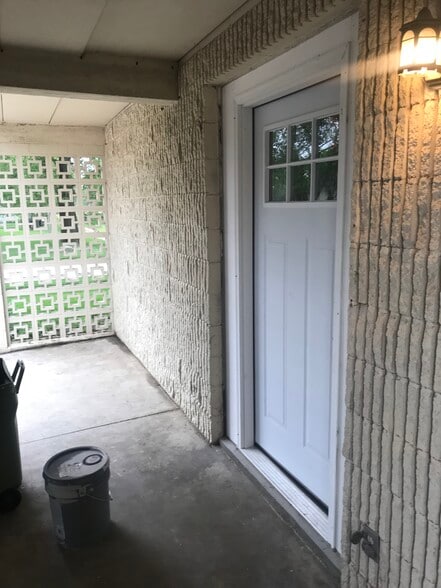Ground Floor - 2339 Nebraska St