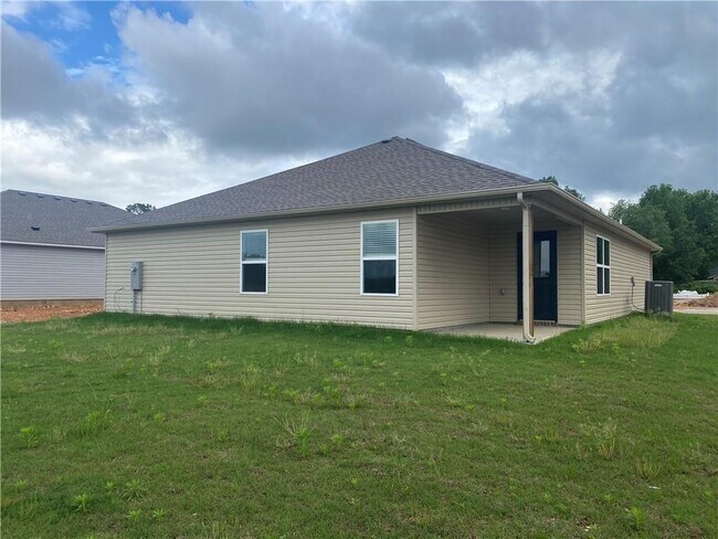 Building Photo - 2834 W Emil Dr