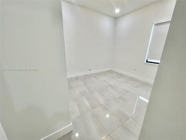 Building Photo - 17324 SW 41st St