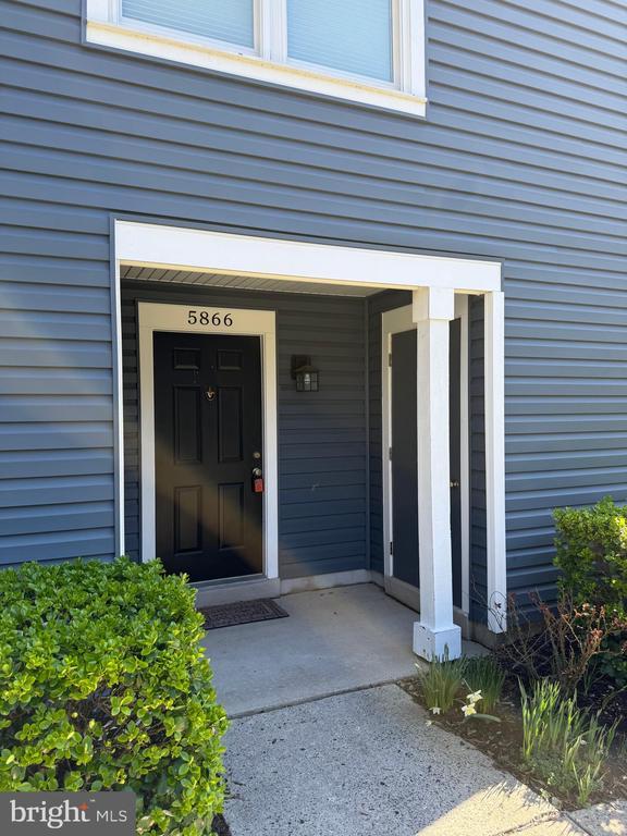 Building Photo - 5866 Orchard Hill Ct