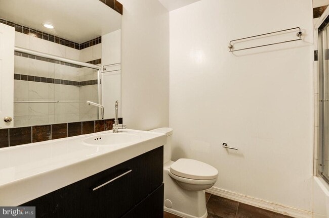 Building Photo - 12050 Edgemere Cir