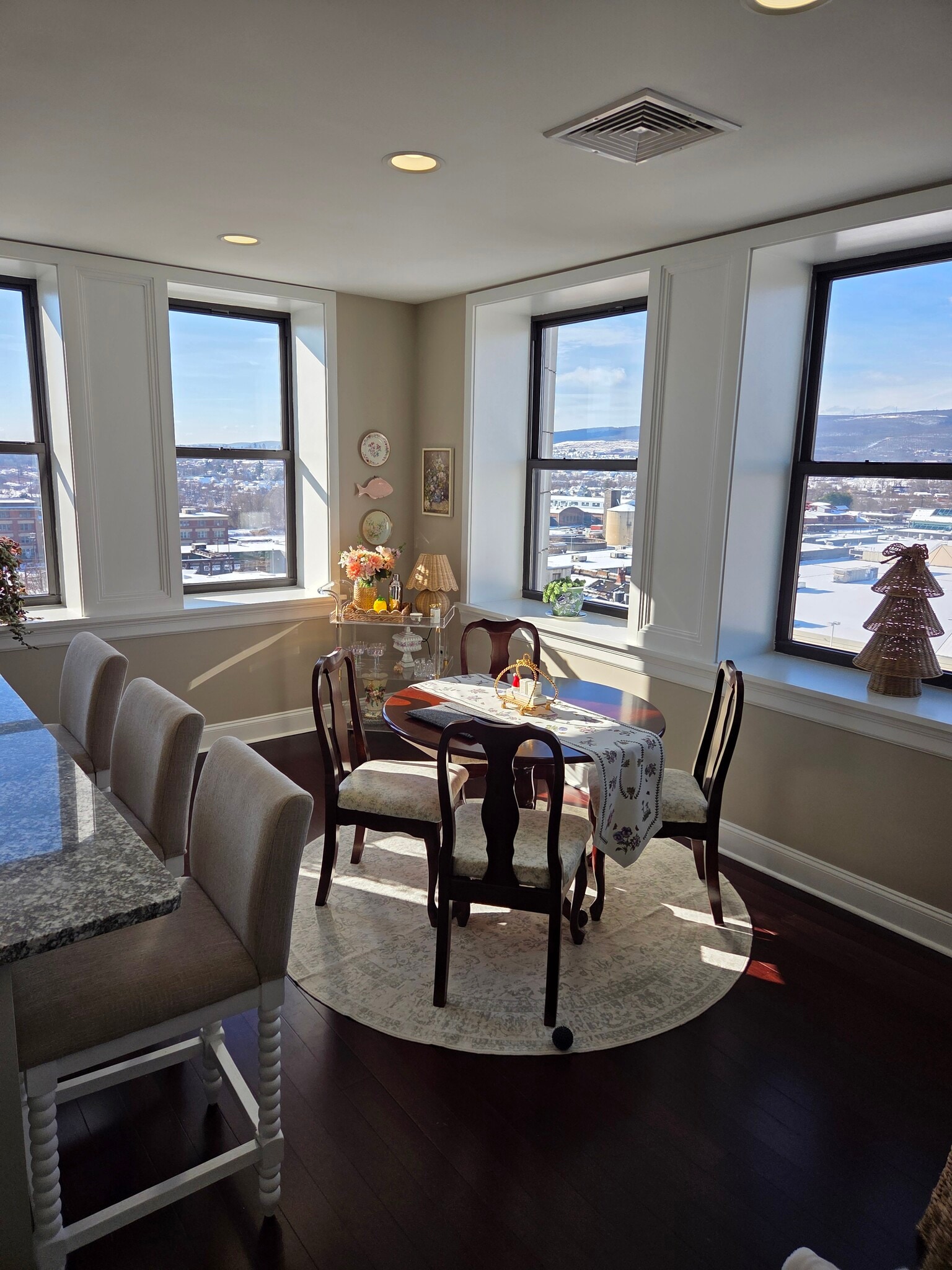 Building Photo - 108 N Washington Ave