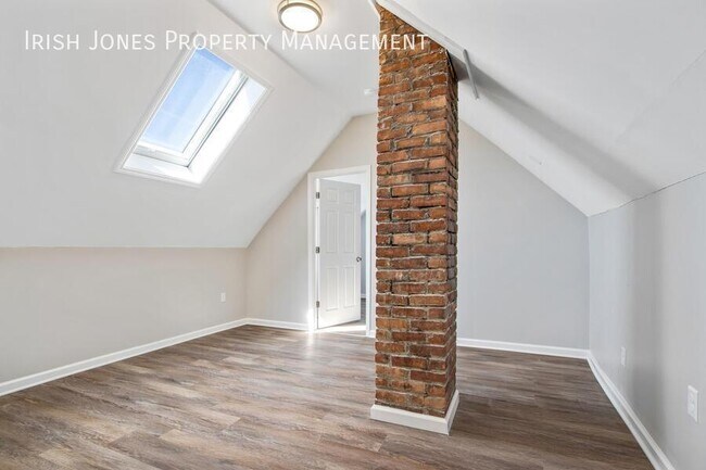 Building Photo - 56 Fredro St