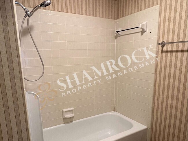 Building Photo - Bent Tree Condo