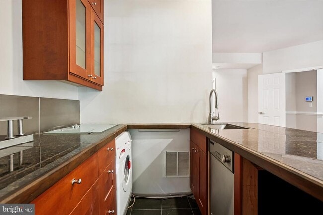 Building Photo - 6339 Dunman Way