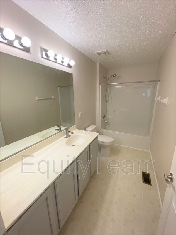 Building Photo - 432 Indian Lake Dr