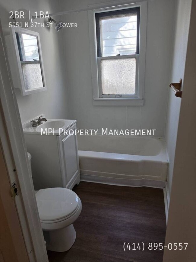 Building Photo - 5951 N 37th St
