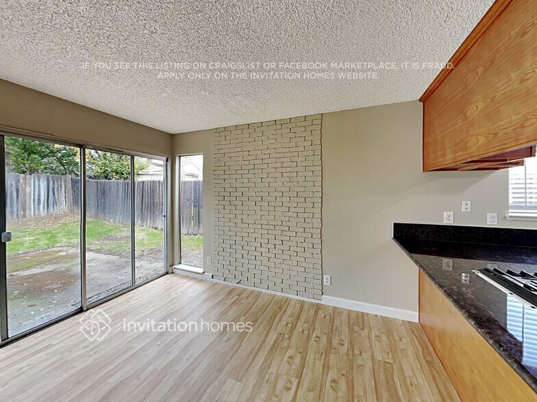 Building Photo - 5633 Vista Oak Way