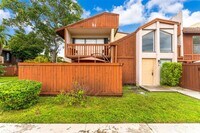 Building Photo - 6614 SW 114th Pl