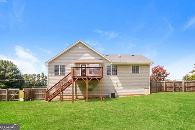 Building Photo - 37 Ridgefield Dr