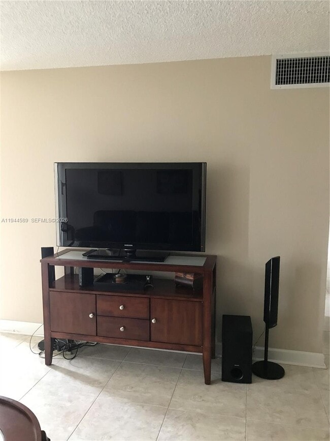 Building Photo - 210 172nd St