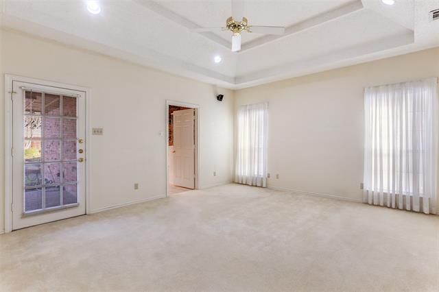 Building Photo - 2122 Rolling Oak Ln