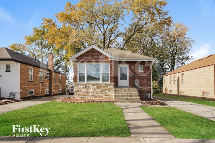 Primary Photo - 8912 S Sacramento Ave