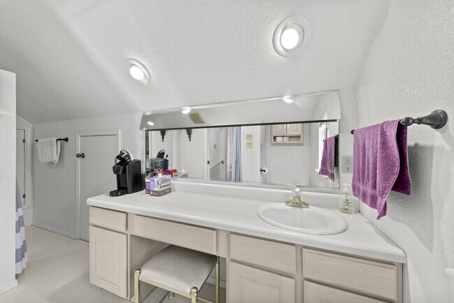 Building Photo - 126 North St