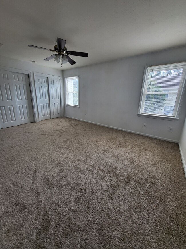 Building Photo - 5451 Lynbrook Lndg