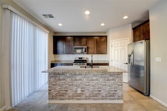 Building Photo - 4120 Free Bird Crest Ave