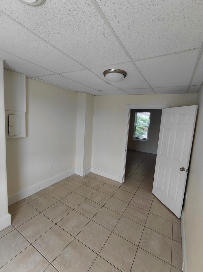 Building Photo - Riverview Apartments