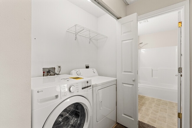 Building Photo - 3821 Marigold Dr