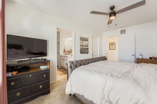 Building Photo - 9335 Arklow Wy