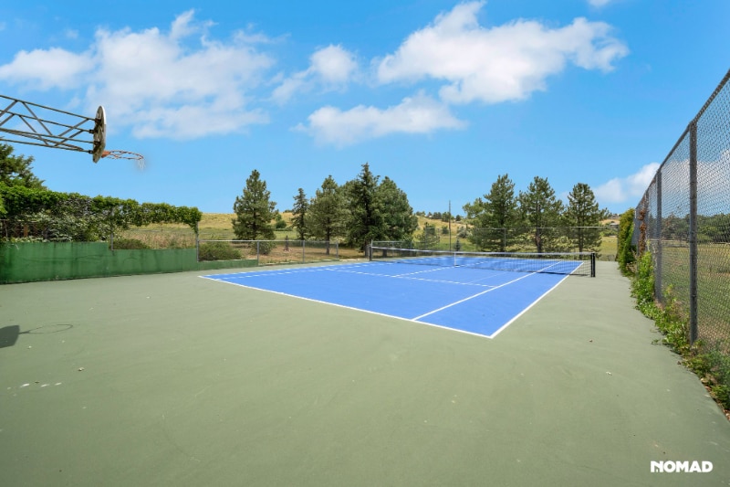 Building Photo - 7980 Fairview Rd